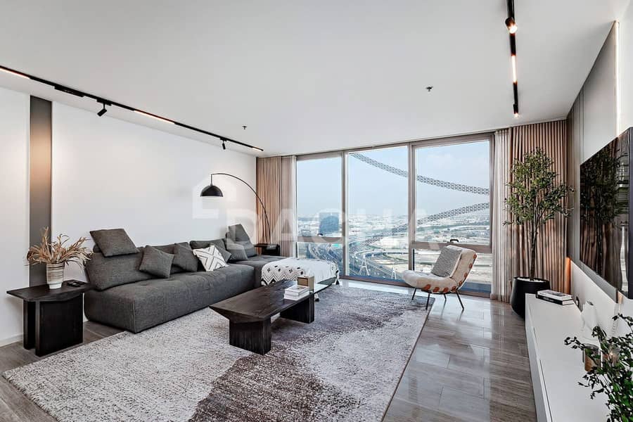 Water View | Furnished | Upgraded | Vacant Water View | Furnished | Upgraded | Vacant