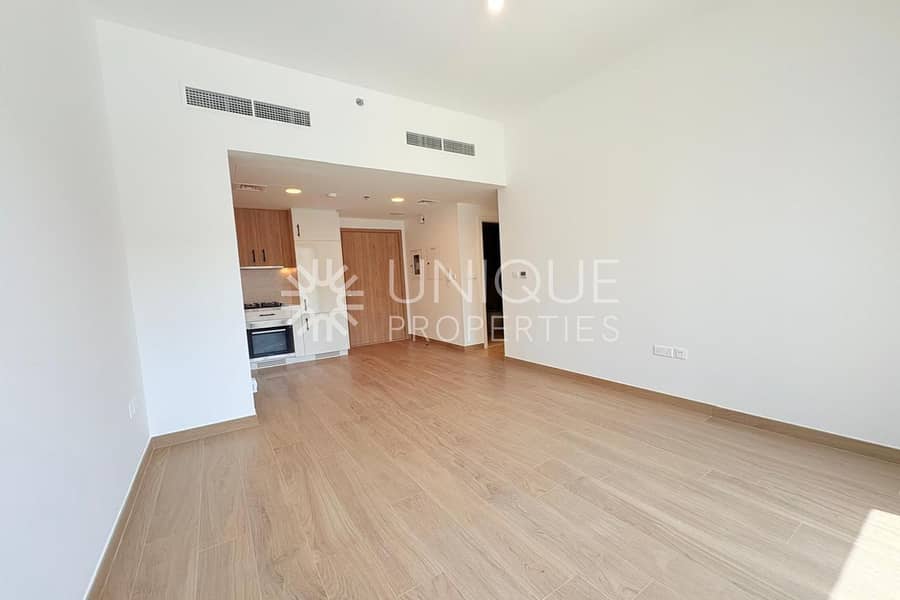 BRAND NEW I FULL APPLIANCES I TOWN SQUARE BRAND NEW I FULL APPLIANCES I TOWN SQUARE