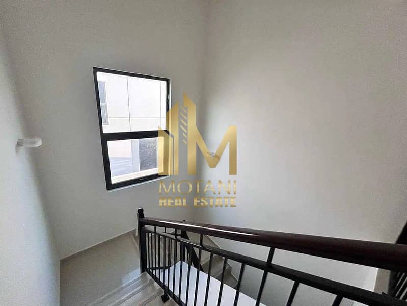 8 ac195684-b631-4d8e-aed5-437ea61269e6. jpg