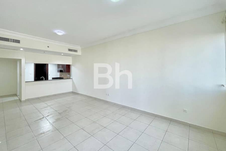 Spacious | Close to Metro | Vacant Now Spacious | Close to Metro | Vacant Now