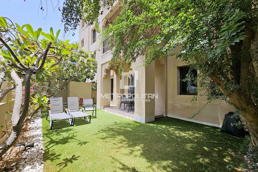 Ready to Move In | Private Garden | OT Specialist Ready to Move In | Private Garden | OT Specialist