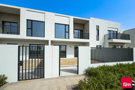 3 Bedroom Villa for Rent in Dubai South, Dubai - 3 Beds Back to Back I Vacant I Close to Pool 4chqs