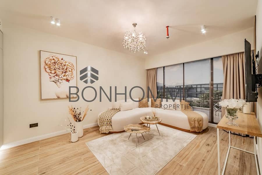5 show apartment 4. jpg