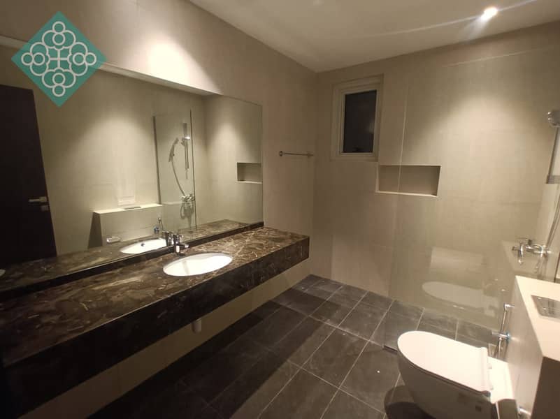 20 Bathroom9. jpg