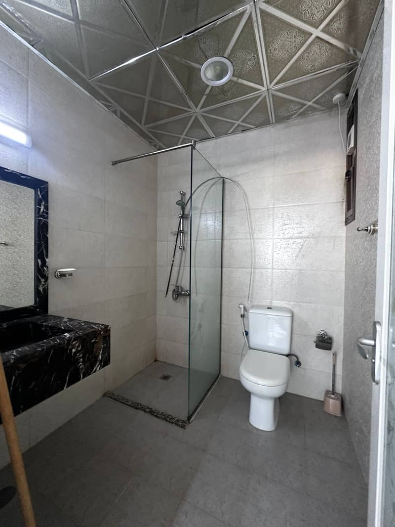 19 f015bab5-90bf-42ba-acaf-9cc76d7688d4. jpg