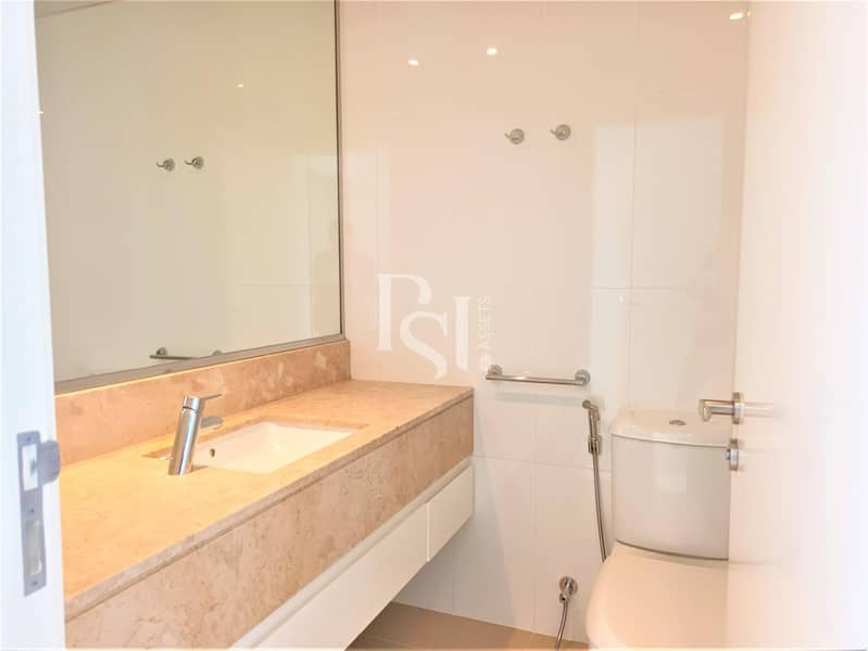 10 bathroom-3. jpg
