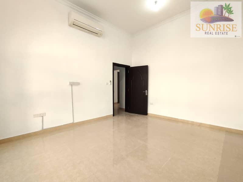 2 GE19_1BHK53 (5). jpg