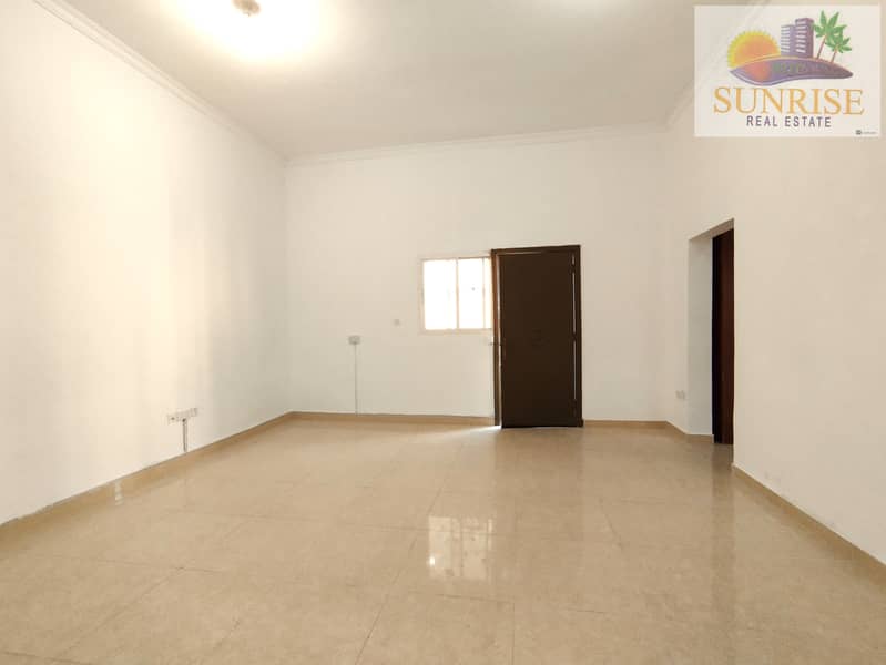 7 GE19_1BHK53 (12). jpg