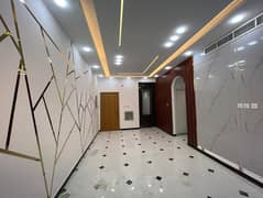 للإيجارباملرة  بعجمان الروضه 3   لدينا   عدد اتنين غرفه وصاله اتنين حمام  تشطيب سوبر ديلوكس   اطلاله ممتازه ومفتوحه وعاليه  موقع متميز قريب من جميع ال