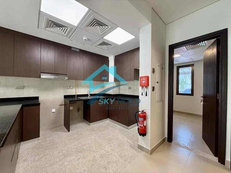 5 5fc54293-1874-4c17-9aff-2419ba4bd447. jpg
