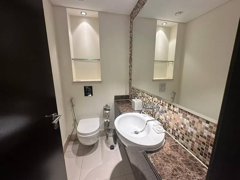 13 adress downtown 2 bed room2-images-10. jpg