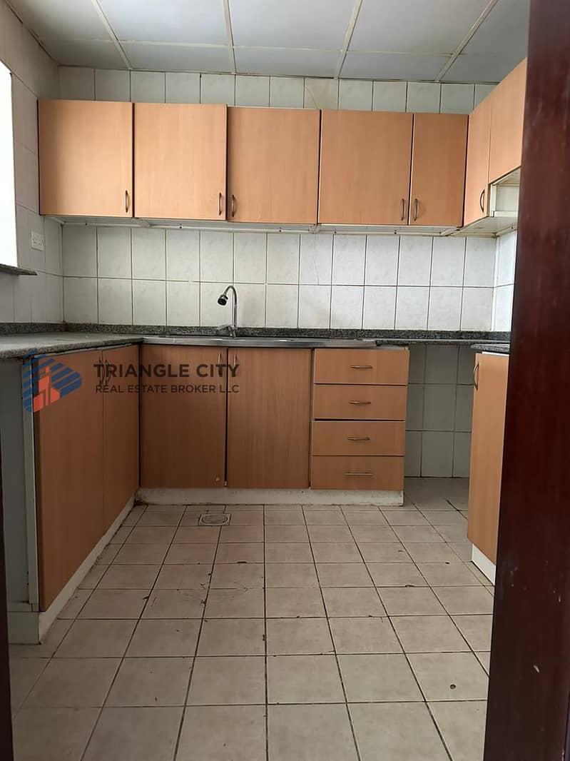 5 8a22a52b-bc18-49b8-a3a9-efe162eacd57-1. jpg