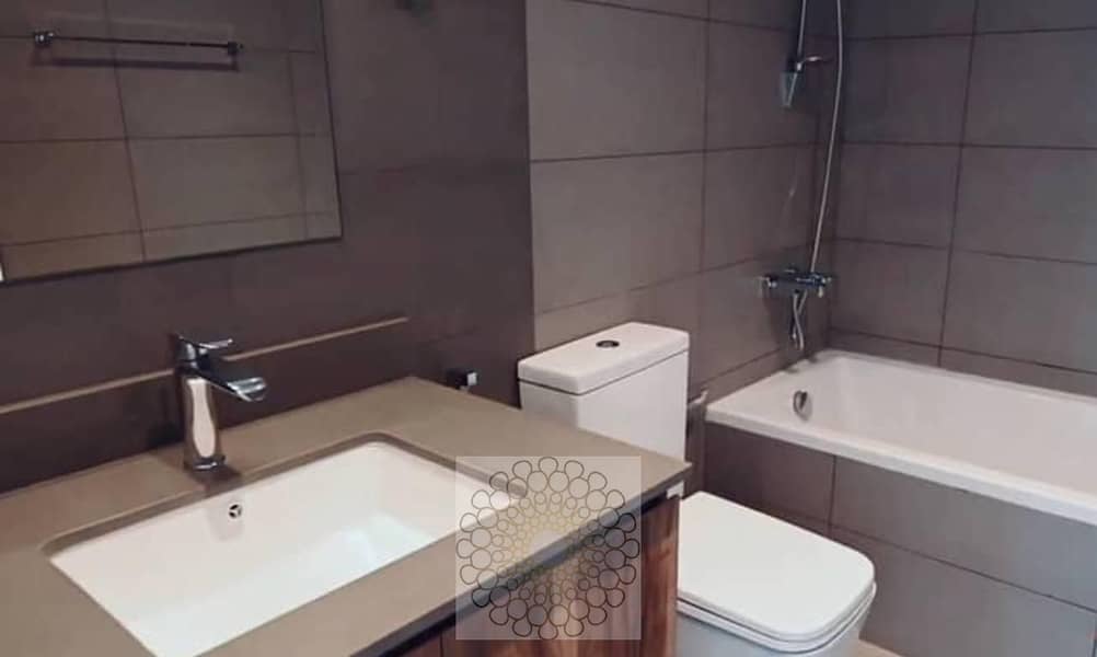 8 cdfe7503-ded7-4f57-9983-d4dc8eb4f3b6. jpg