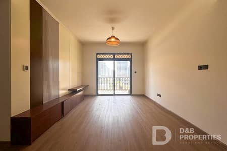 1 Bedroom Apartment for Rent in Downtown Dubai, Dubai - Vacant | Upgraded | Bright And Spacious Living
