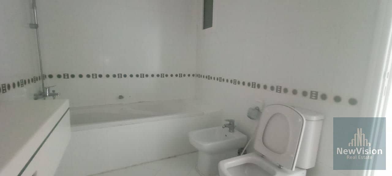 11 8. jpg
