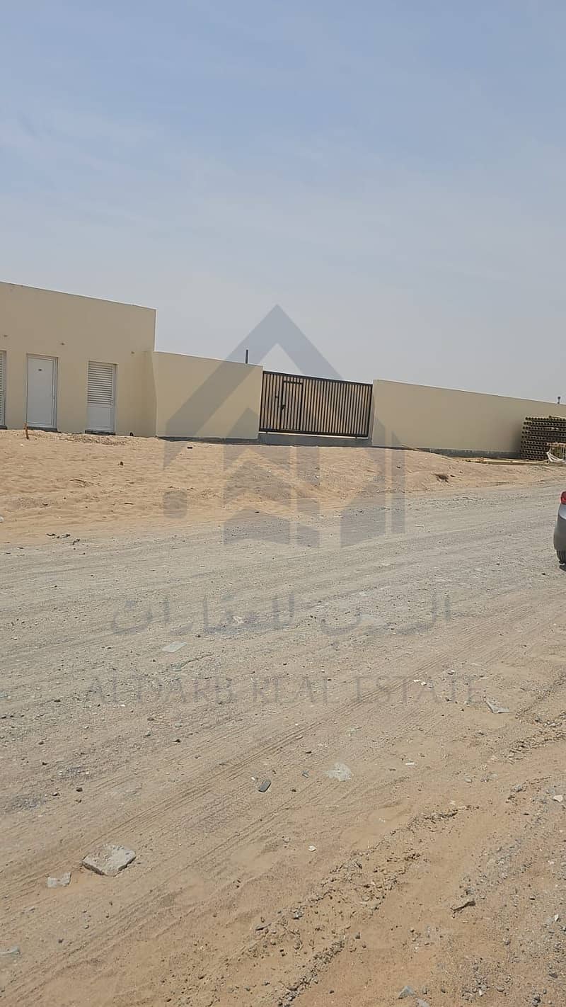 11 eed99bea-c909-483b-a1d8-6d22f9c3cb0c. jpg