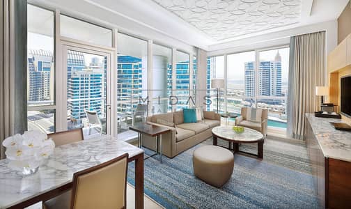 شقة فندقية 1 غرفة نوم للايجار في جميرا بيتش ريزيدنس، دبي - 1BR-Living Area. jpg