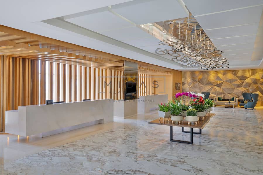 18 Lobby Area. jpg