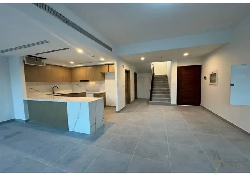 5 LV1_3bdr_+_maids_townhouse[1]_page-0001. jpg