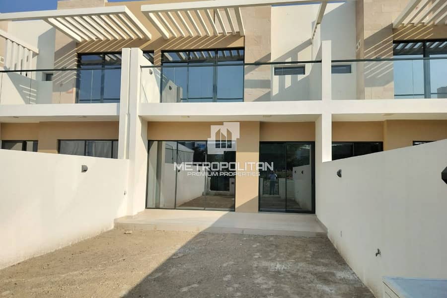 位于达马克山庄,公园1号别墅区 3 卧室的联排别墅 185000 AED - 11291863 位于达马克山庄,公园1号别墅区 3 卧室的联排别墅 185000 AED - 11291863