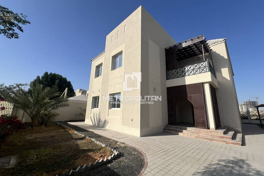 位于传奇生活社区,B别墅区 6 卧室的别墅 300000 AED - 11291335 位于传奇生活社区,B别墅区 6 卧室的别墅 300000 AED - 11291335