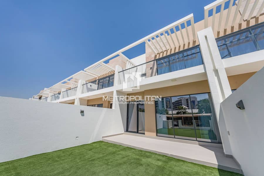 位于达马克山庄,公园1号别墅区 4 卧室的联排别墅 210000 AED - 11484567 位于达马克山庄,公园1号别墅区 4 卧室的联排别墅 210000 AED - 11484567