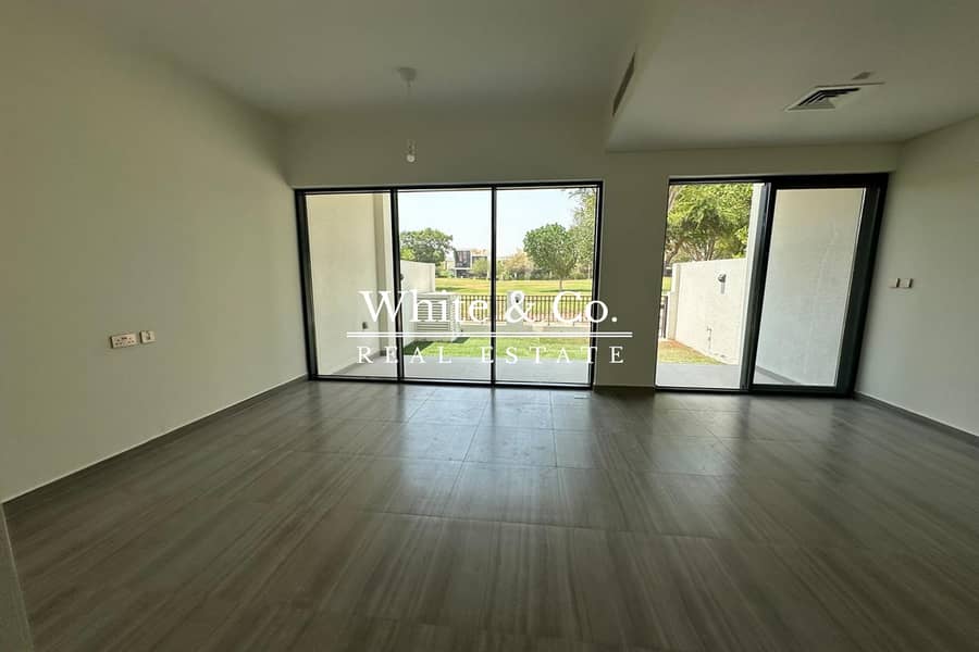 位于达马克山庄,公园别墅,托潘加别墅区 4 卧室的联排别墅 220000 AED - 11615152 位于达马克山庄,公园别墅,托潘加别墅区 4 卧室的联排别墅 220000 AED - 11615152