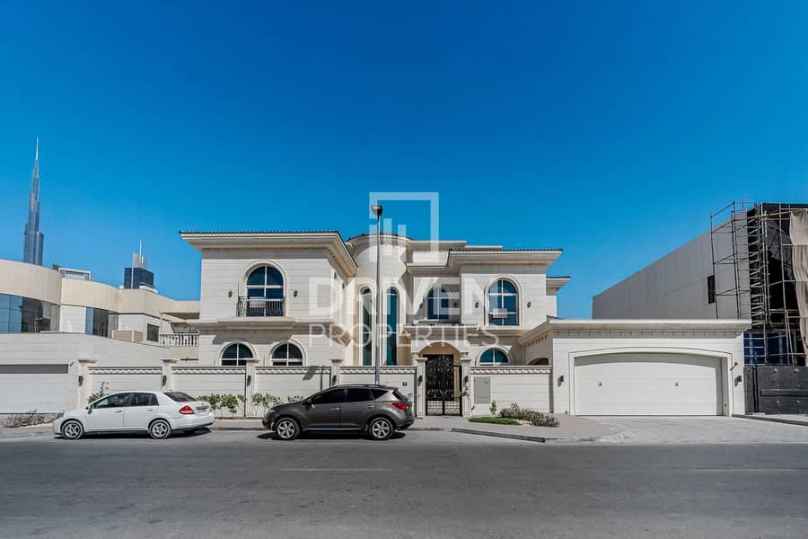 Premium Villa with Pool | Freehold | Vacant Premium Villa with Pool | Freehold | Vacant
