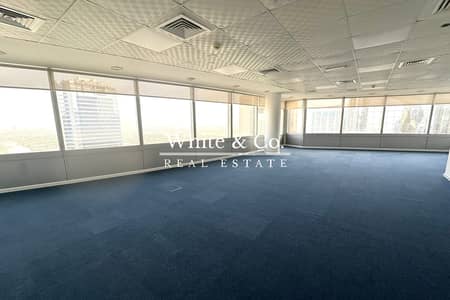 Office for Rent in Jumeirah Lake Towers (JLT), Dubai - Grade A Tower | New Fit-out | High Floor