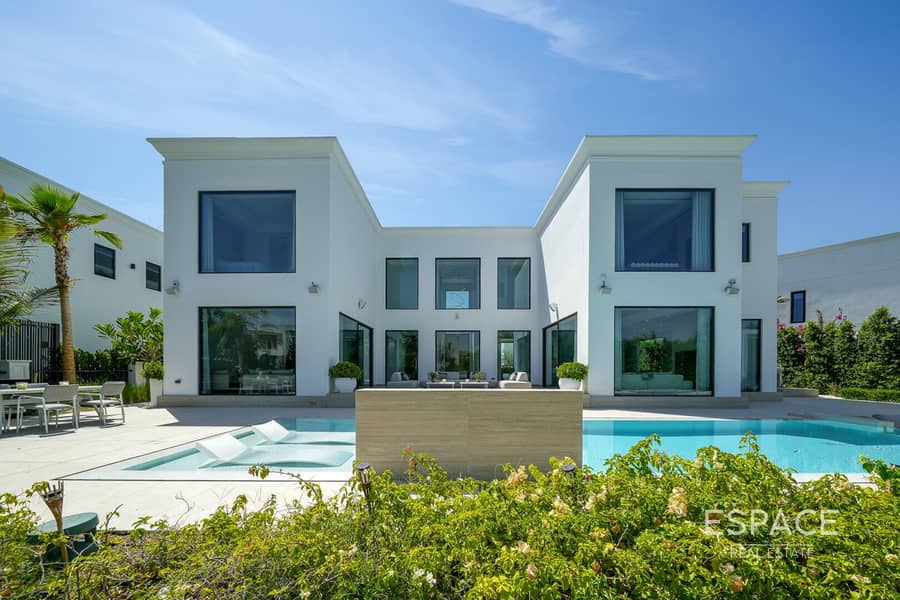 Luxury Living - Masterview - 5 Bed + Maids Luxury Living - Masterview - 5 Bed + Maids