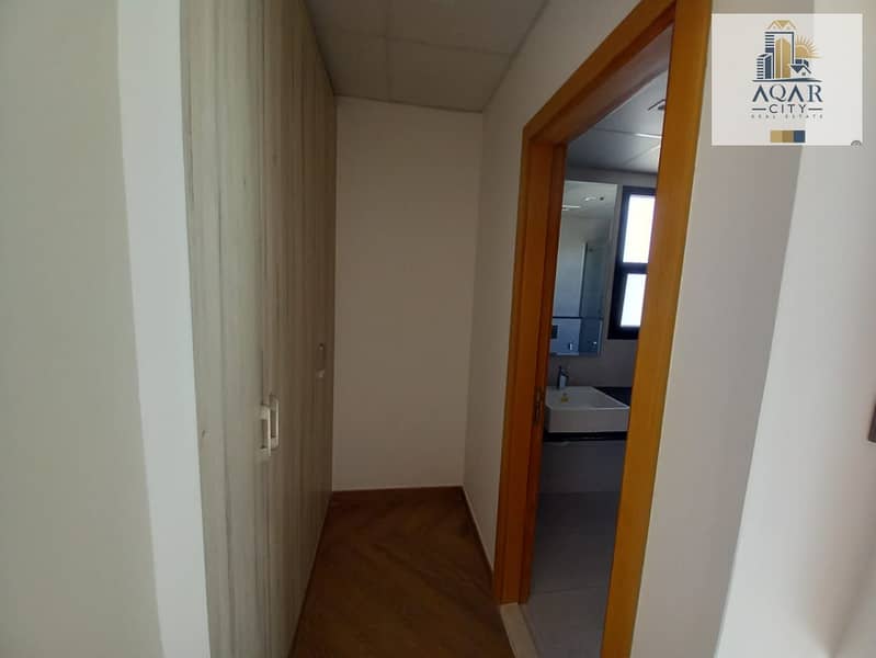 6 eac4b820-2b84-4aee-8d47-8550807d1325. jpg