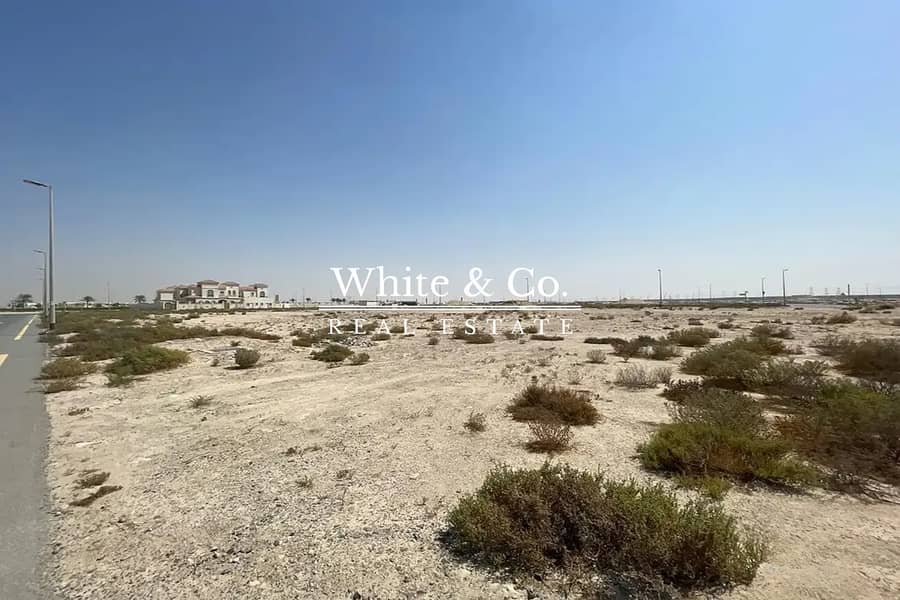 Prime Residential | Huge Plot | Freehold Prime Residential | Huge Plot | Freehold