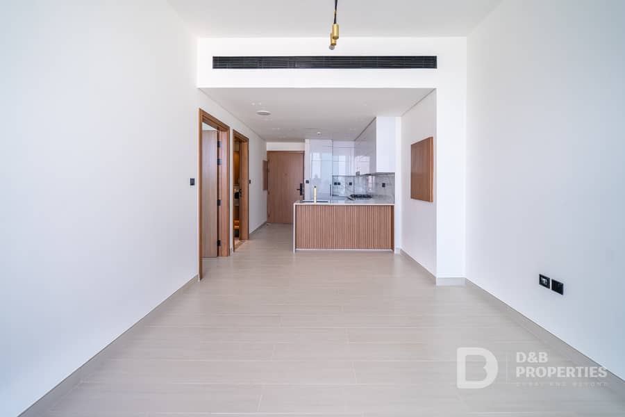 Modern Building | Fitted Kitchen | Exclusive Modern Building | Fitted Kitchen | Exclusive