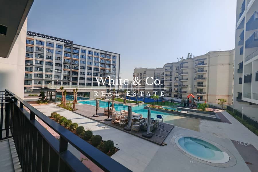 Pool View | Chiller Free| Brand New Pool View | Chiller Free| Brand New