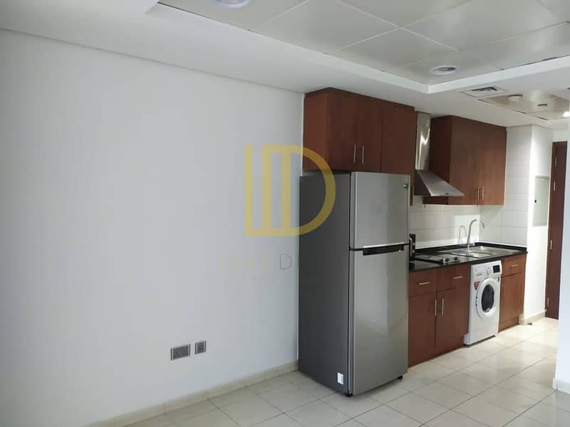 Unfurnished | Lake View | Close to Metro | No Parking | Vacant Unfurnished | Lake View | Close to Metro | No Parking | Vacant