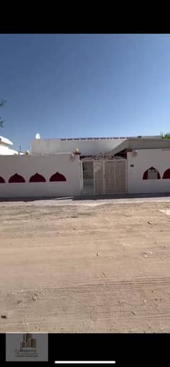 للبيع بيت 7 غرف نوم في منطقة الصبخة / امارة الشارقة