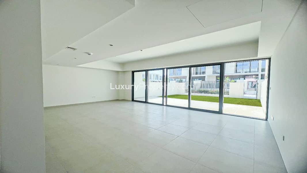 位于山谷小区,塔利亚别墅区 3 卧室的联排别墅 3000000 AED - 11546578 位于山谷小区,塔利亚别墅区 3 卧室的联排别墅 3000000 AED - 11546578