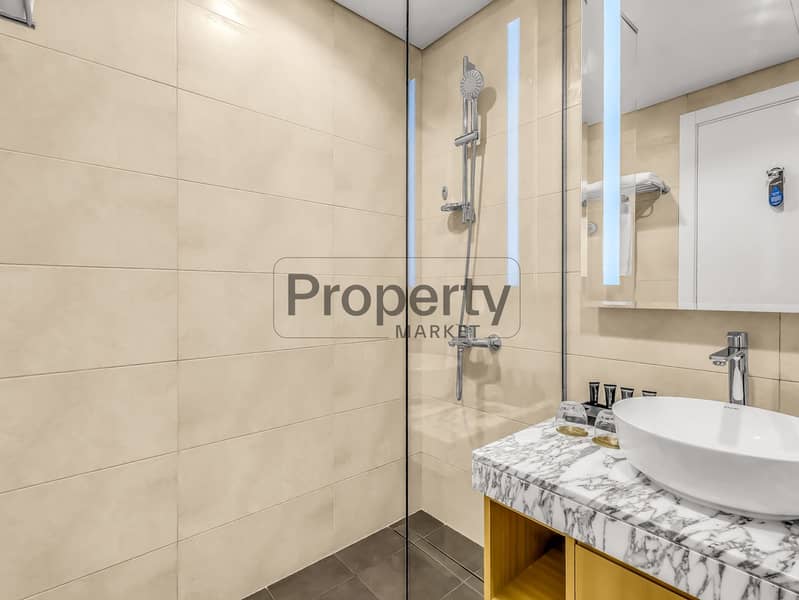 12 7ST02290. jpg