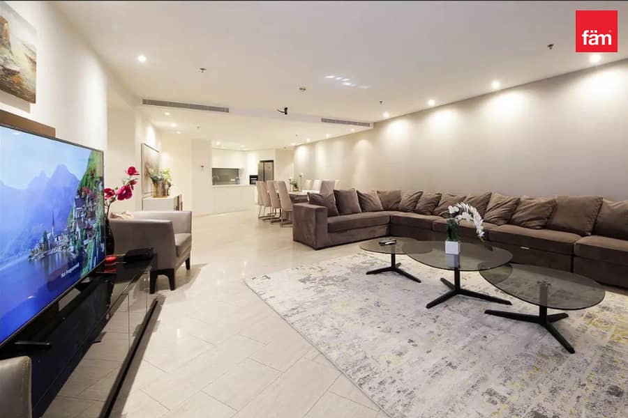 VACANT | FULLY FURNISHED AND EQUIPPED | LUXURIOUS VACANT | FULLY FURNISHED AND EQUIPPED | LUXURIOUS