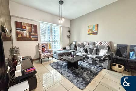 1 Bedroom Apartment for Sale in Dubai Marina, Dubai - Upgraded | Vacant On Transfer | Furnished
