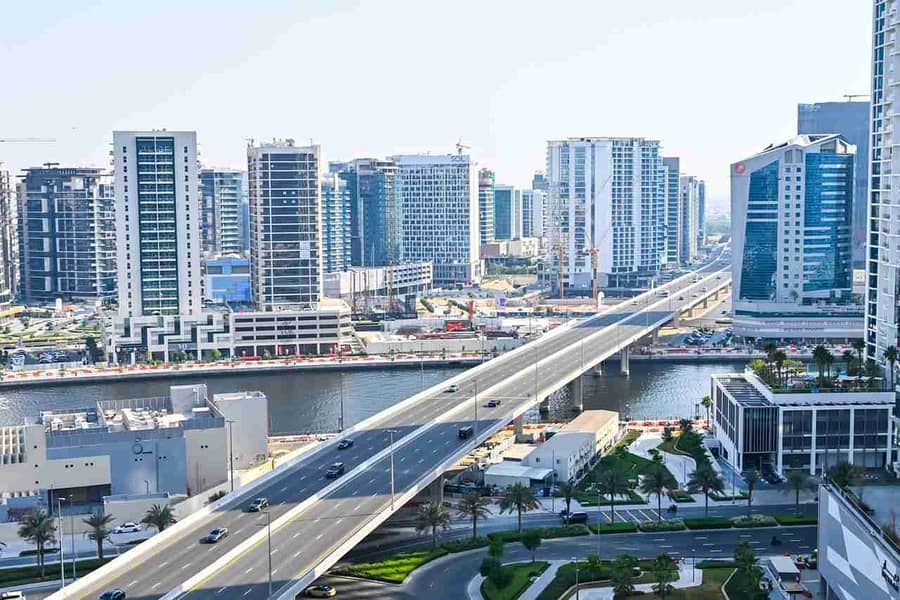 Stylish Downtown Dubai Stay - Image 16