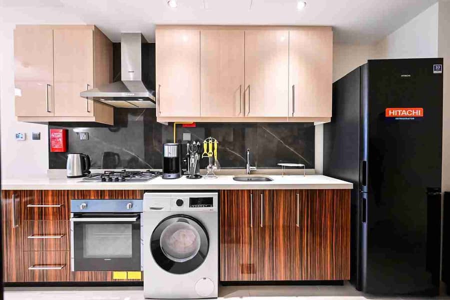 Stylish Downtown Dubai Stay - Image 39