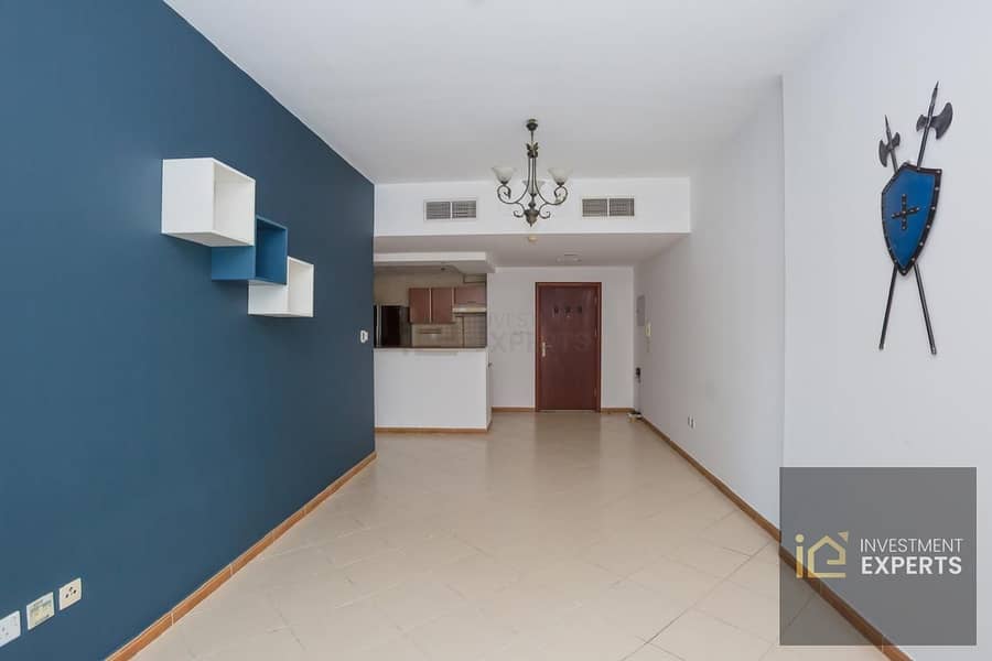 PRIME LOCATION | WELL MAINTAIN | VACANT PRIME LOCATION | WELL MAINTAIN | VACANT