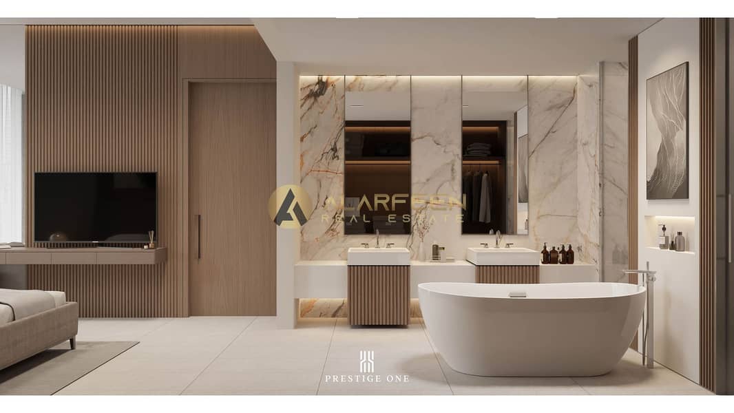18 Master Bathroom. jpg