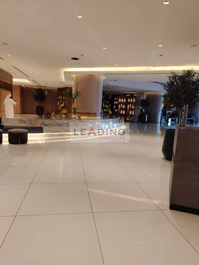 مکتب  للايجار في شارع الشيخ زايد، دبي - fairmount lobby. jpg