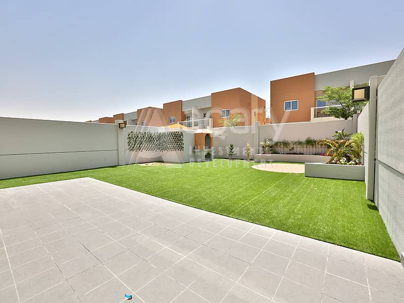 Own Now | Upgraded Villa | Prime Location Own Now | Upgraded Villa | Prime Location