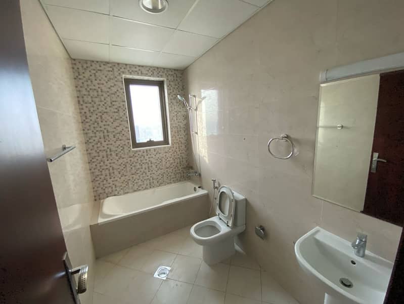5 eca7684e-275b-4db1-8be0-5633acaf3608. jpg