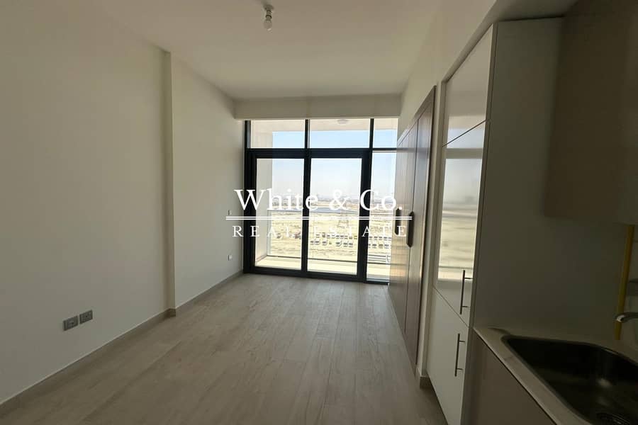 Pool View | High Floor | Modern Studio Pool View | High Floor | Modern Studio