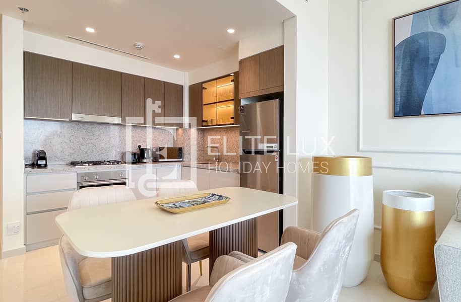 5 dining 1-min. jpg