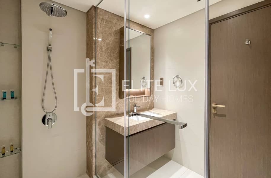 20 bathroom 1-min. jpg
